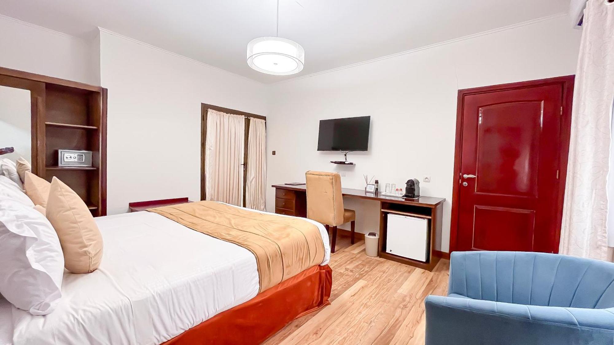 Residence Hoteliere Oceane Libreville Bagian luar foto