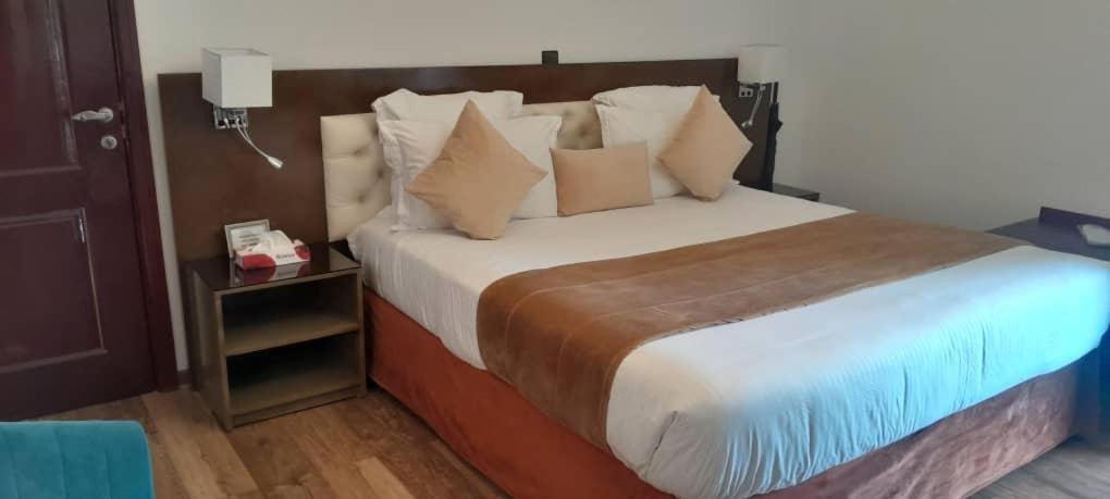 Residence Hoteliere Oceane Libreville Bagian luar foto