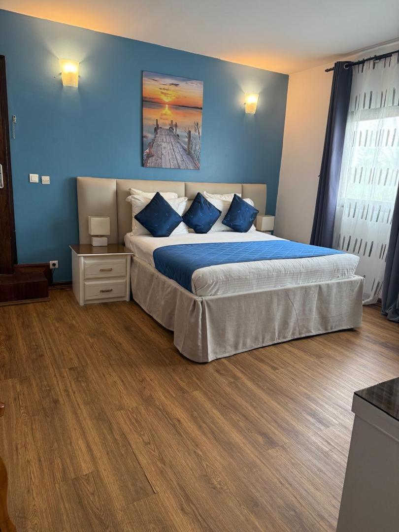 Residence Hoteliere Oceane Libreville Bagian luar foto
