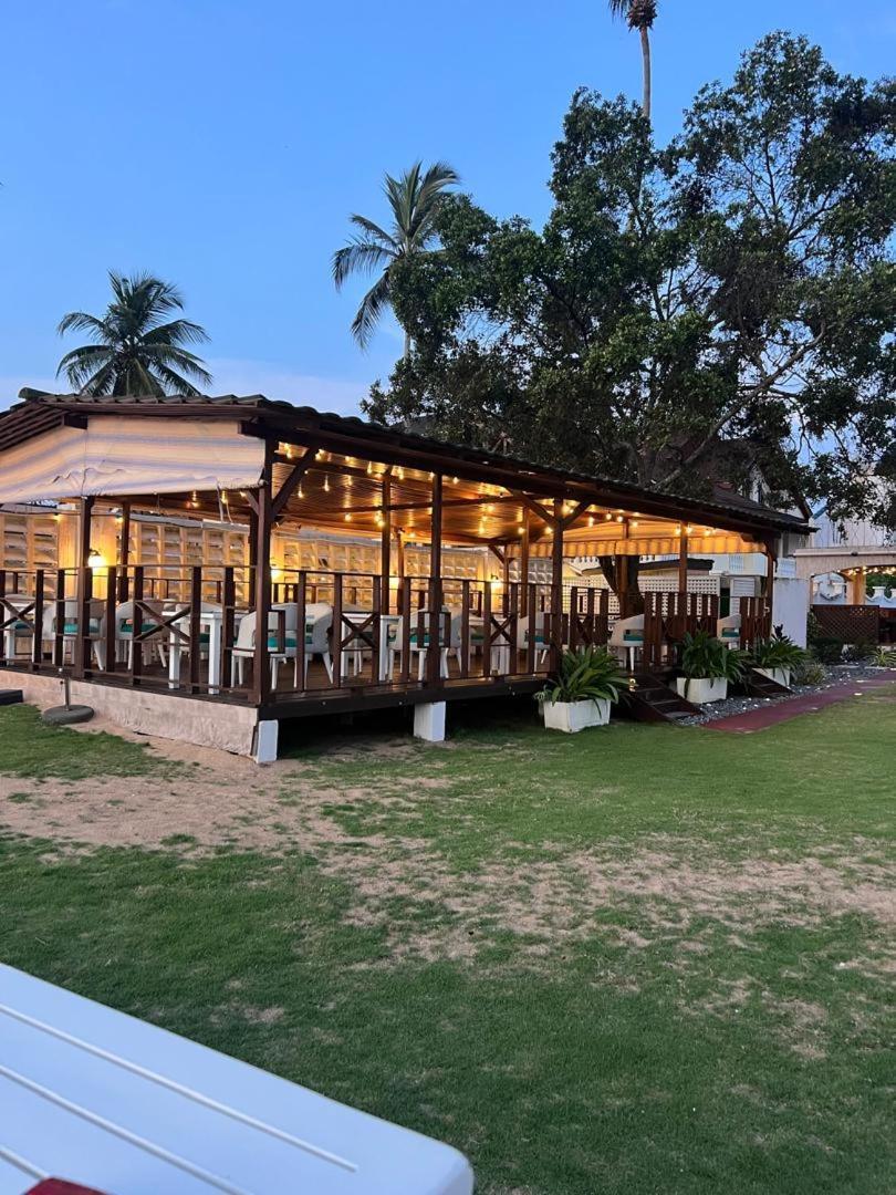 Residence Hoteliere Oceane Libreville Bagian luar foto