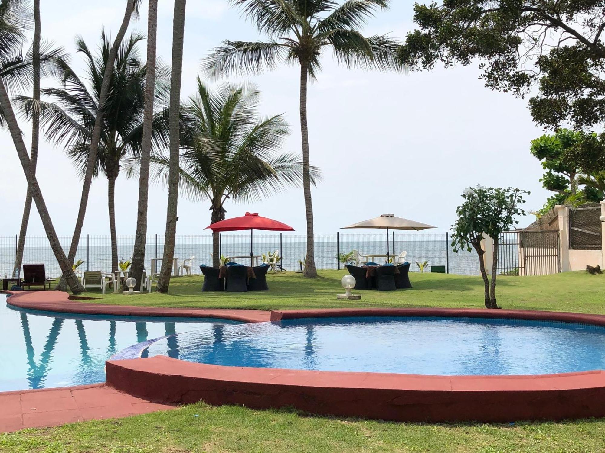 Residence Hoteliere Oceane Libreville Bagian luar foto