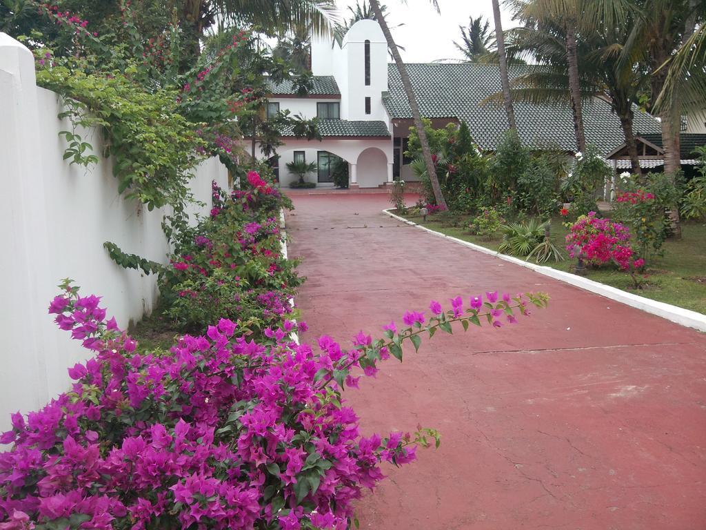 Residence Hoteliere Oceane Libreville Bagian luar foto